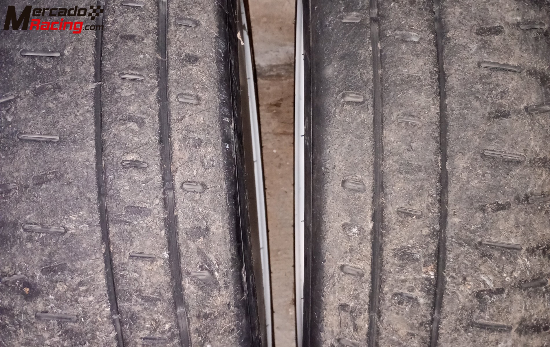 Neumáticos slicks pirelly 16