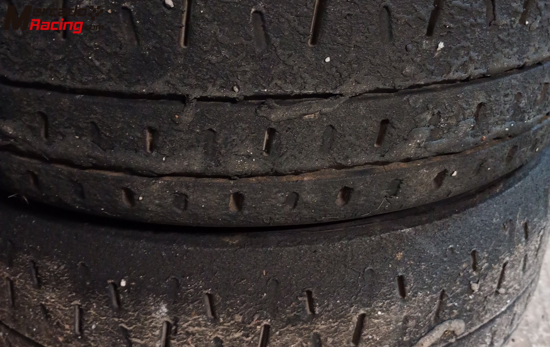 Neumáticos slicks pirelly 16