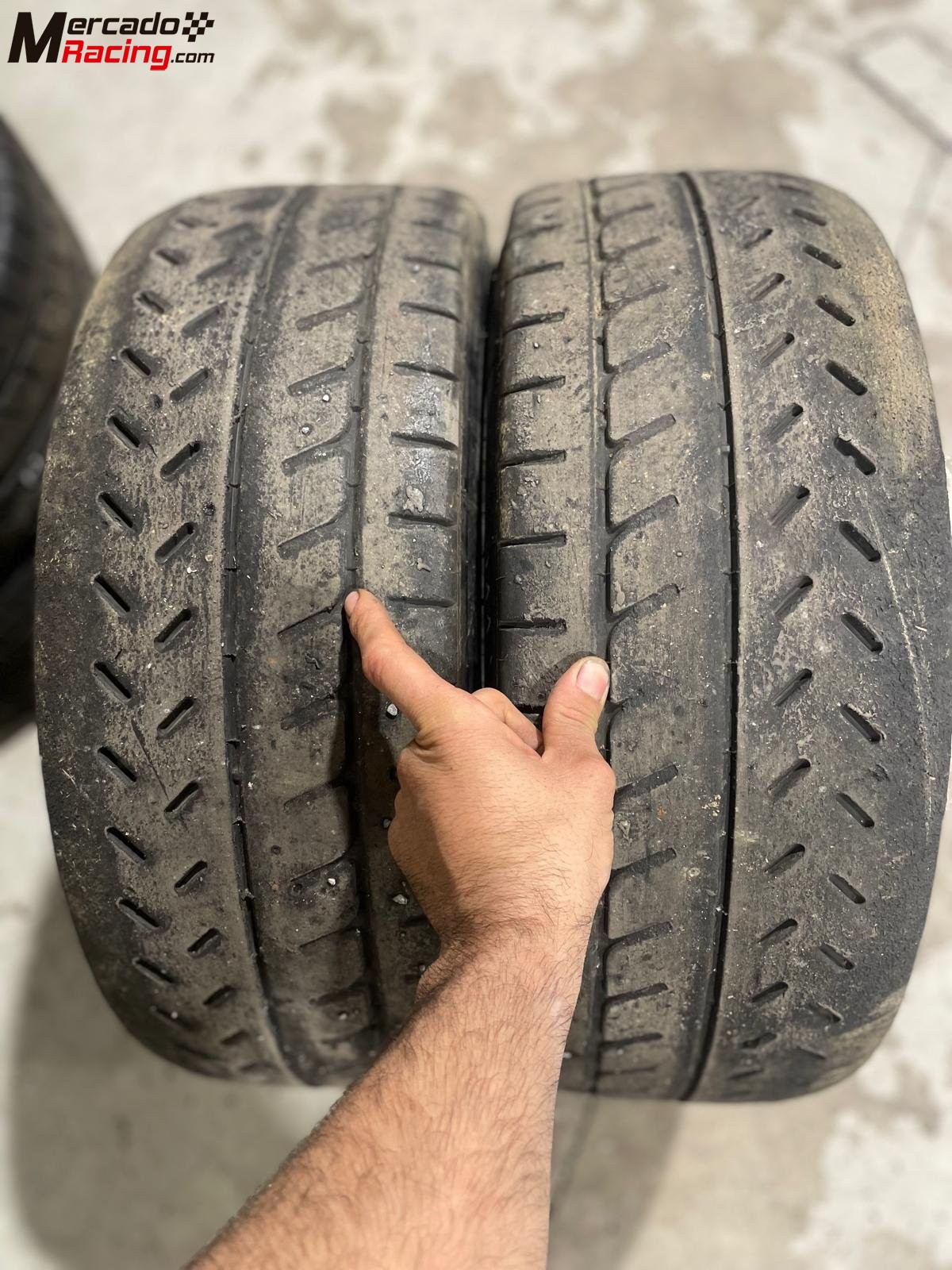 Se venden 8 neumaticos michelin 21 con muy pocos km. 