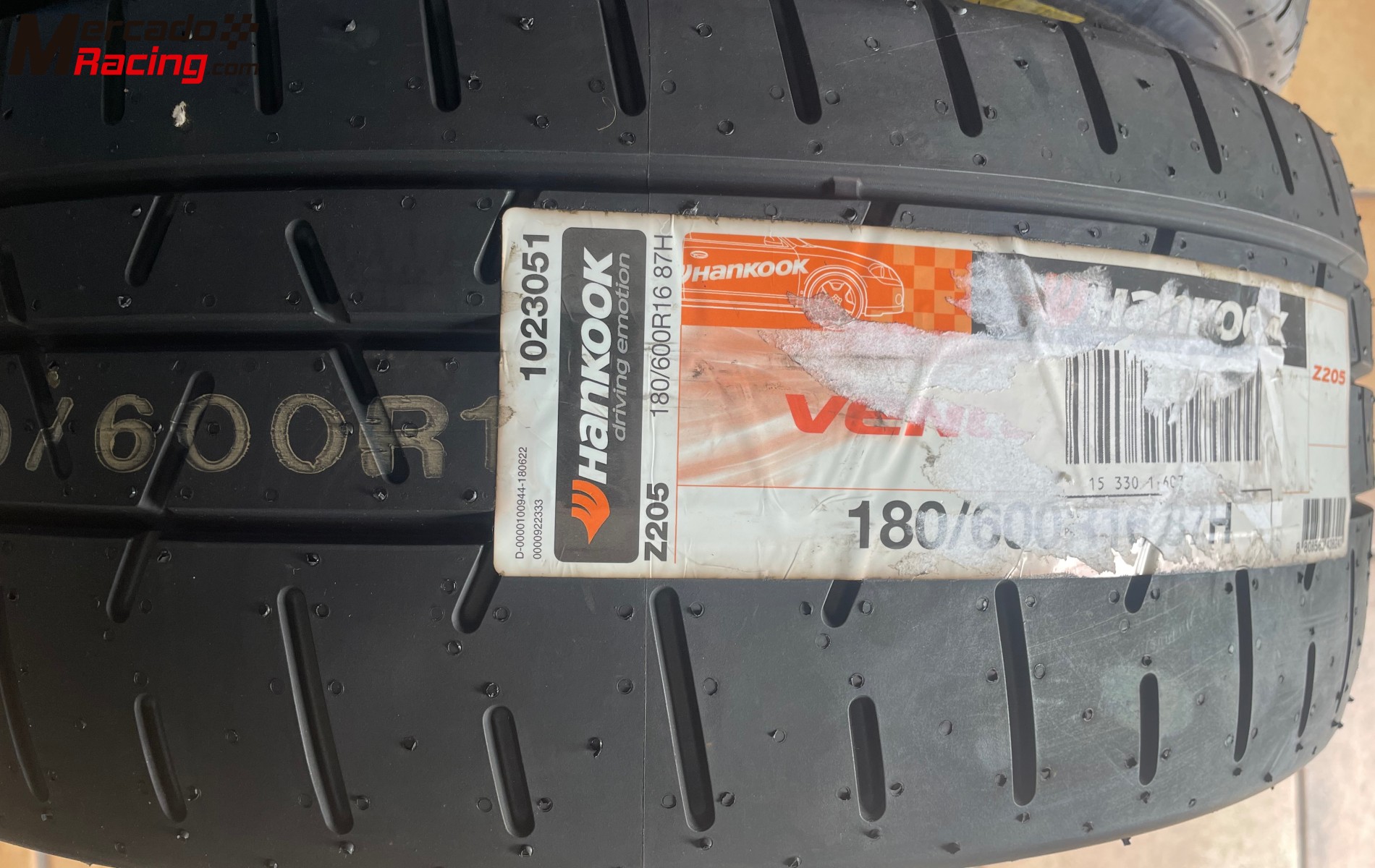 Hankook w52
