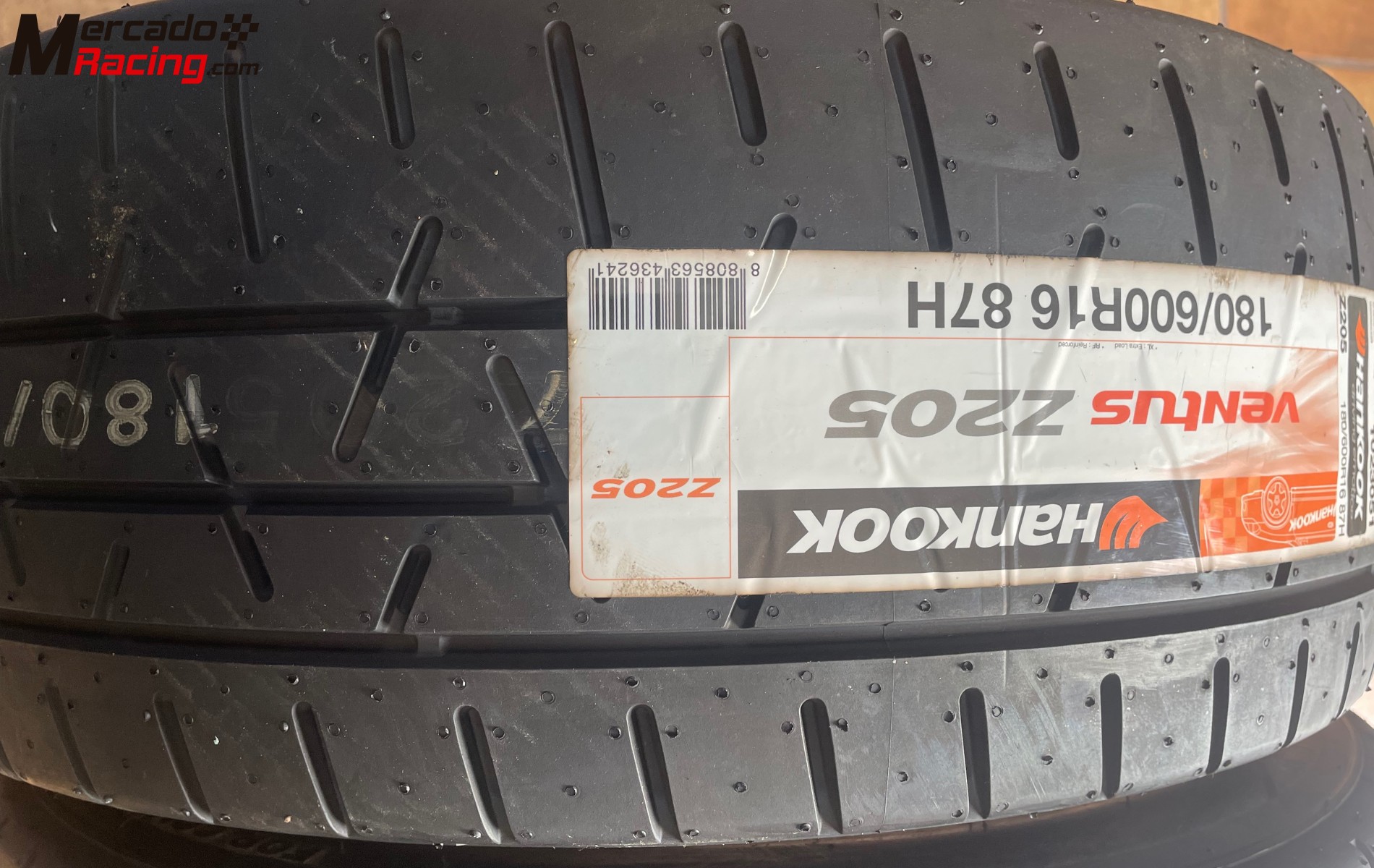 Hankook w52