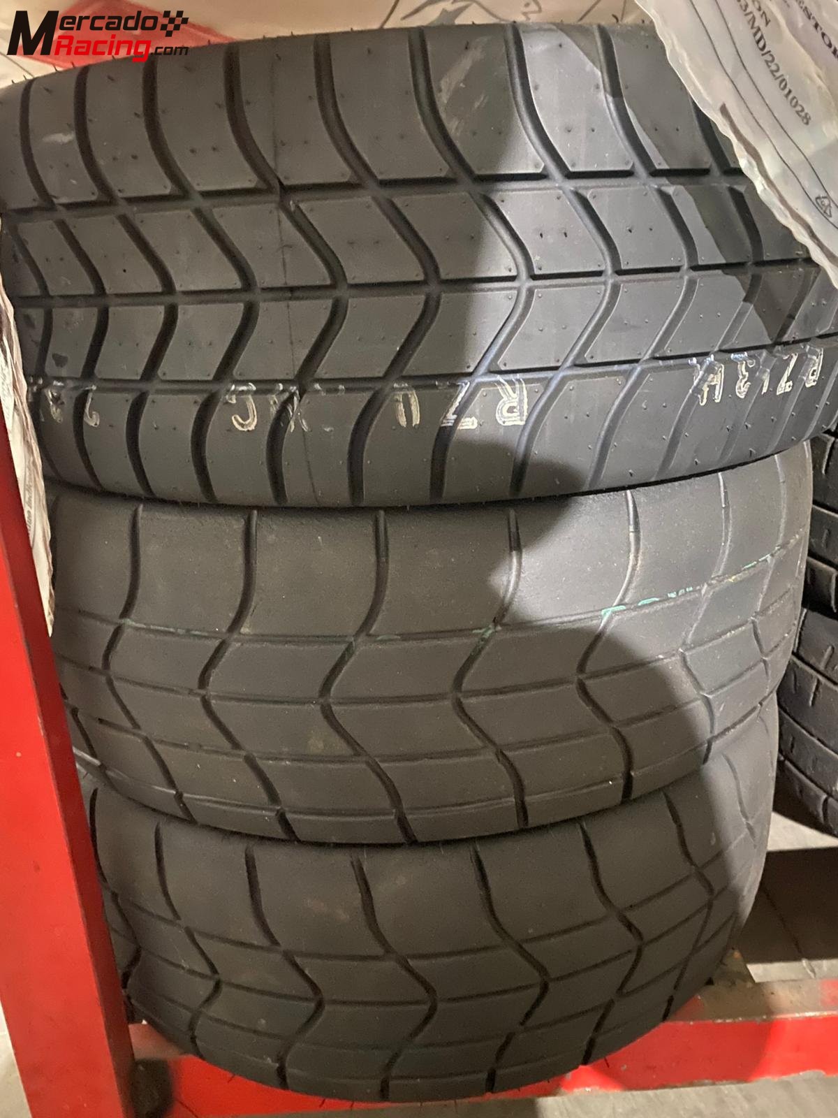 Lote neumaticos pirelli agua nuevos (4) + mixtos usados (2) + seco usados (8)