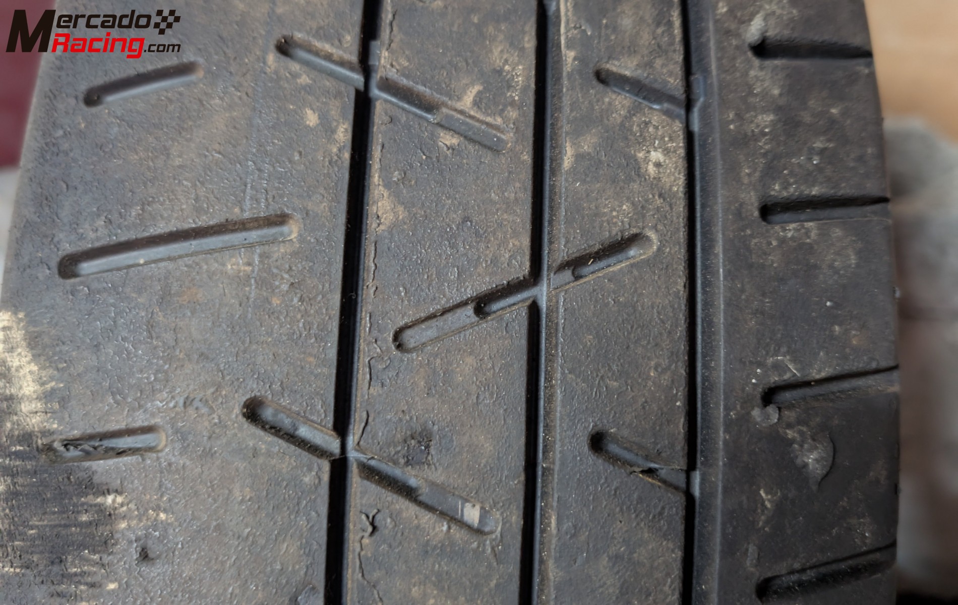 Neumático nuevo hankook fia t53 y t72 en 16