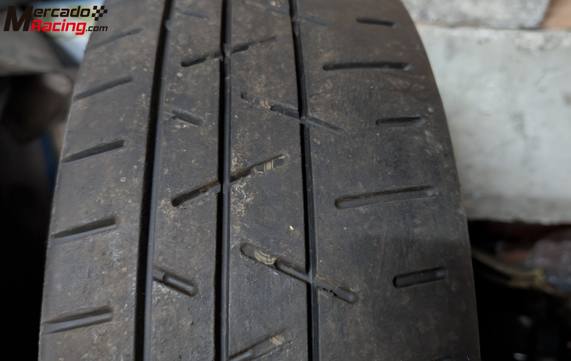 Neumático nuevo hankook fia t53 y t72 en 16