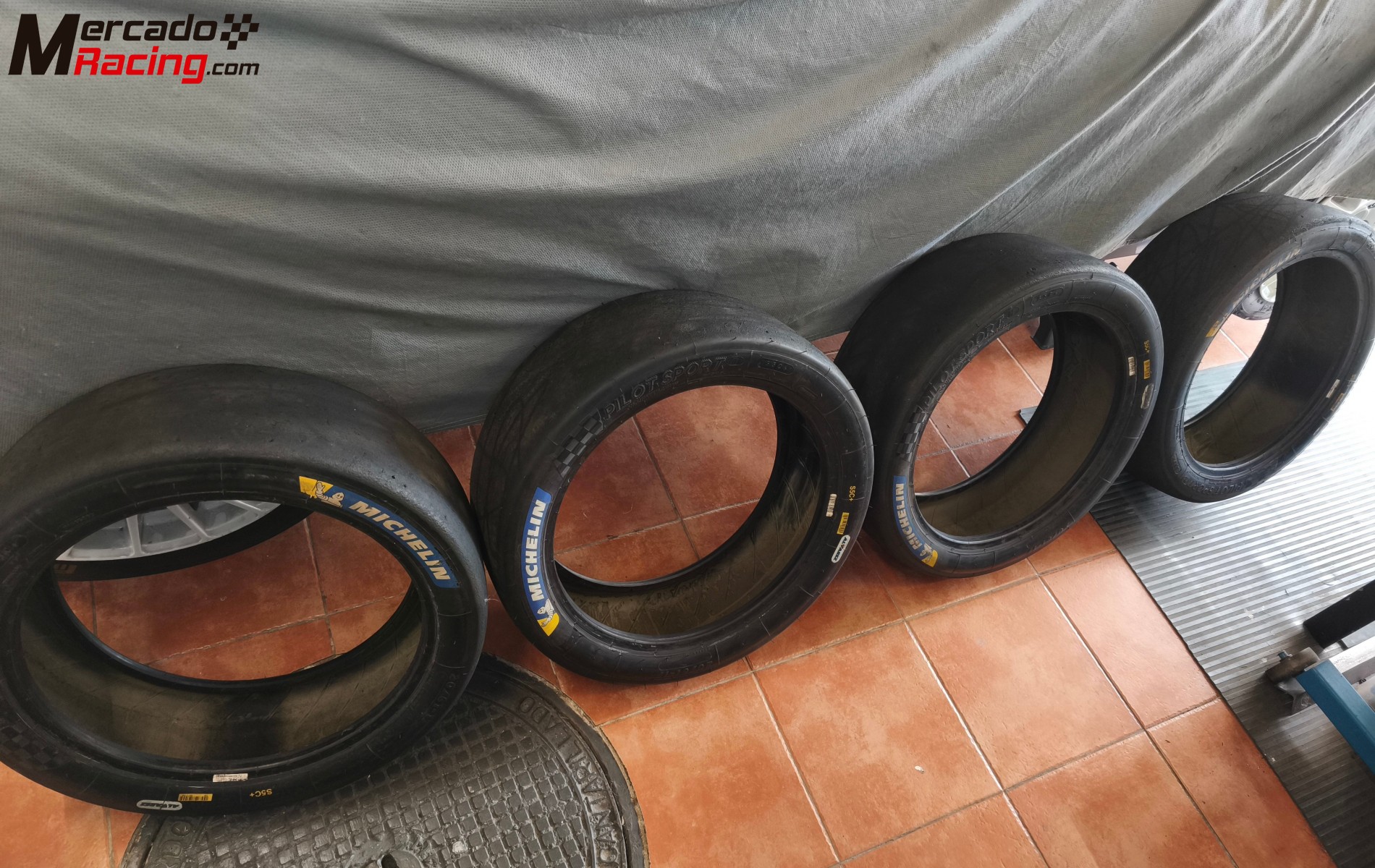 Vendo slick michelin y pirelli en 17