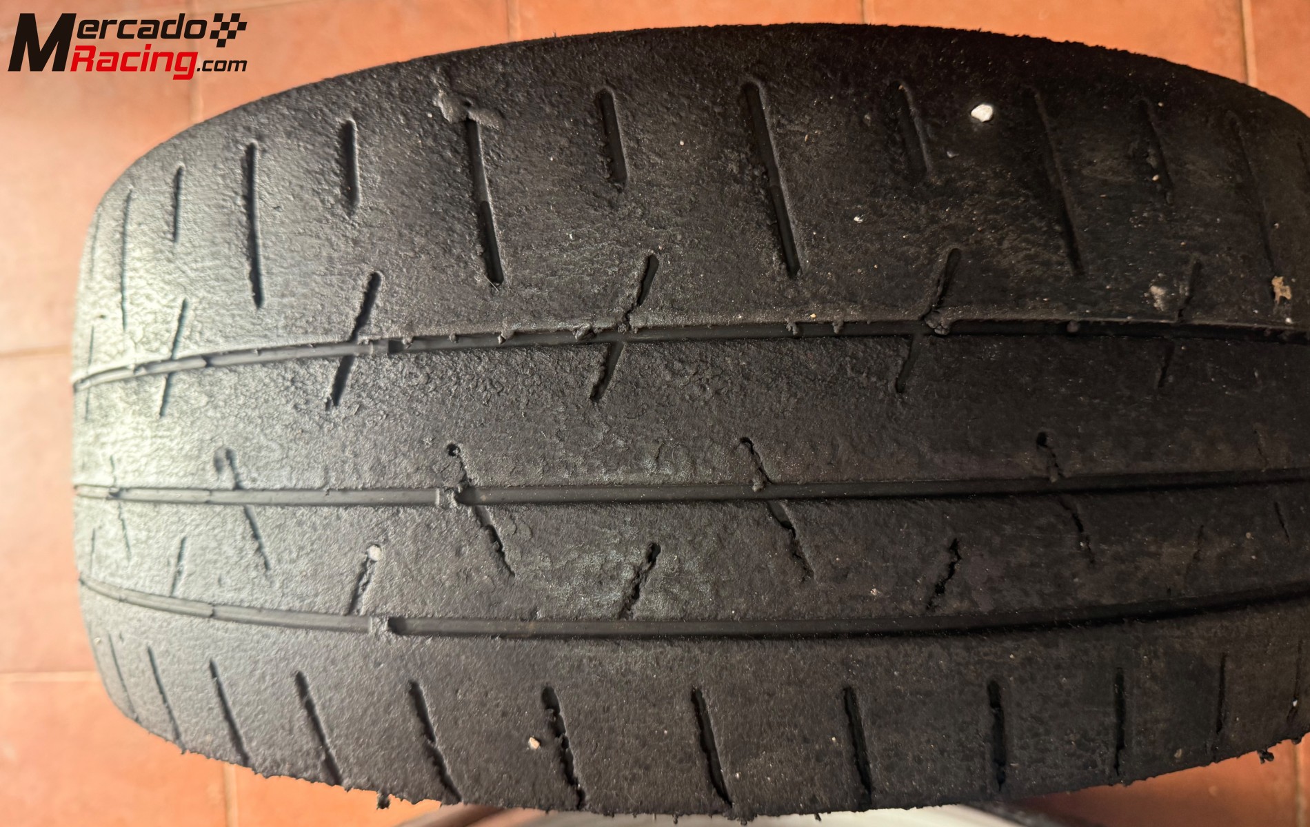 2 neumáticos hankook 215/45-17 t53