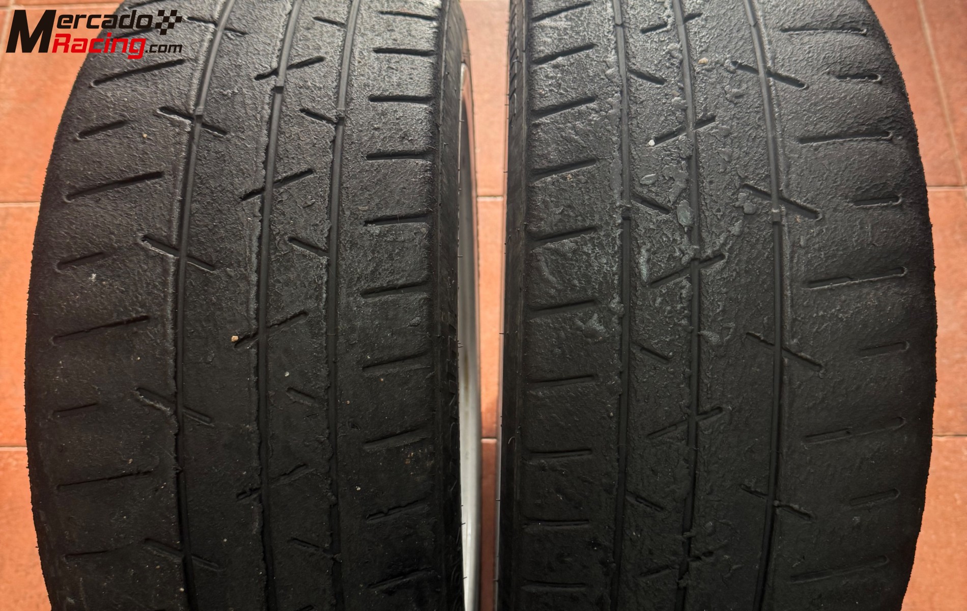 2 neumáticos hankook 215/45-17 t72