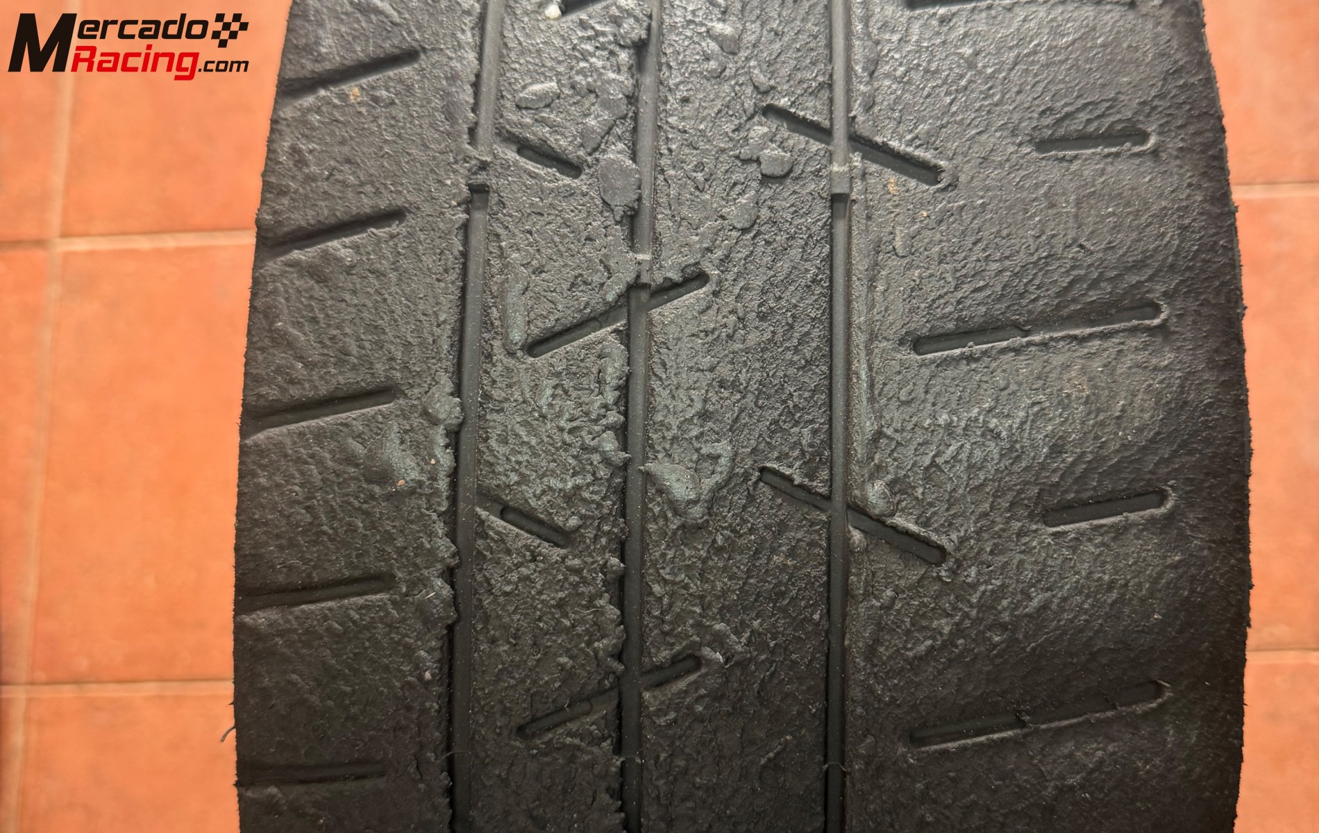 2 neumáticos hankook 215/45-17 t72