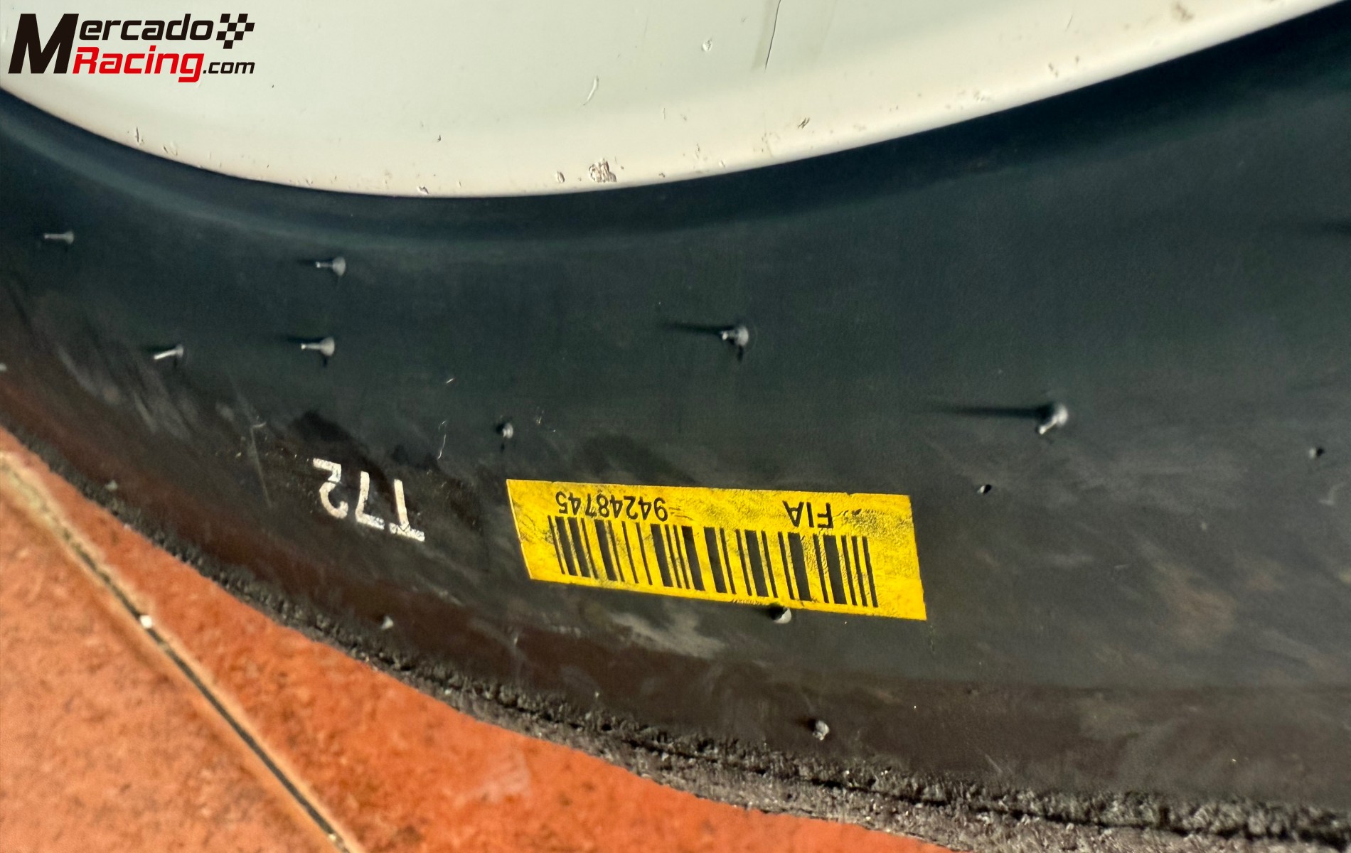2 neumáticos hankook 215/45-17 t72