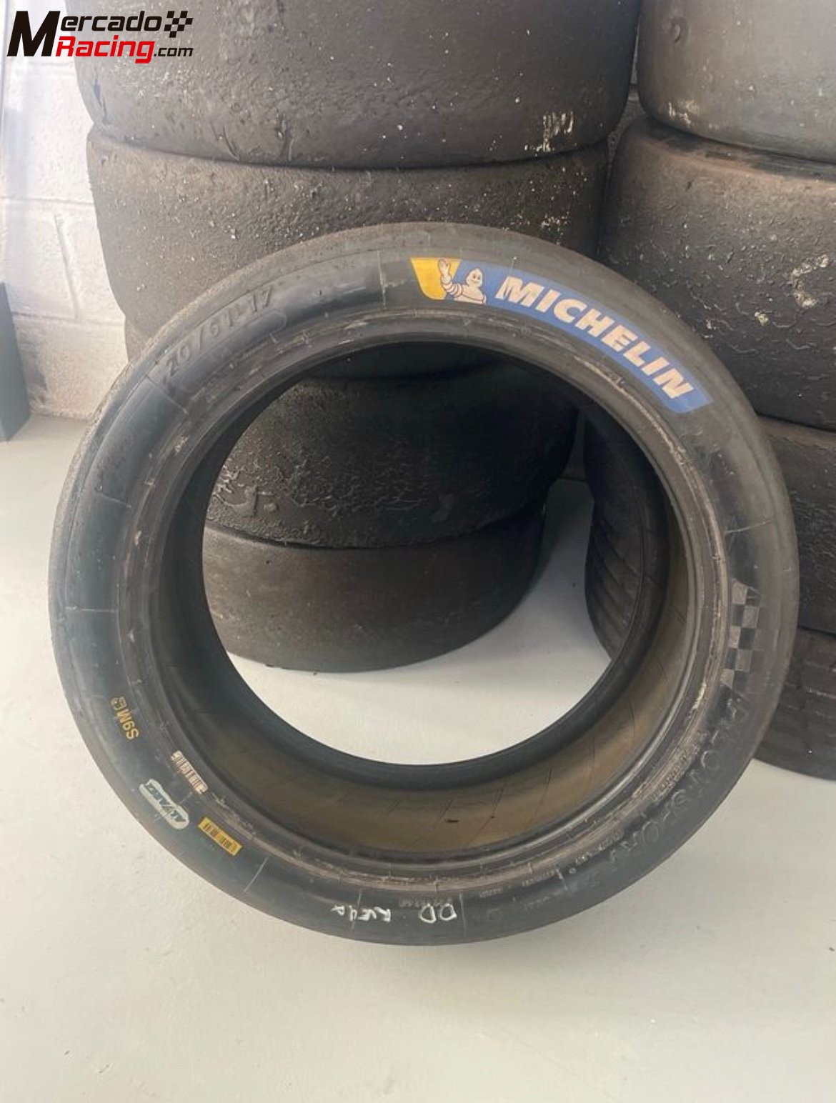 Slick michelin pilot sport 20/61-17