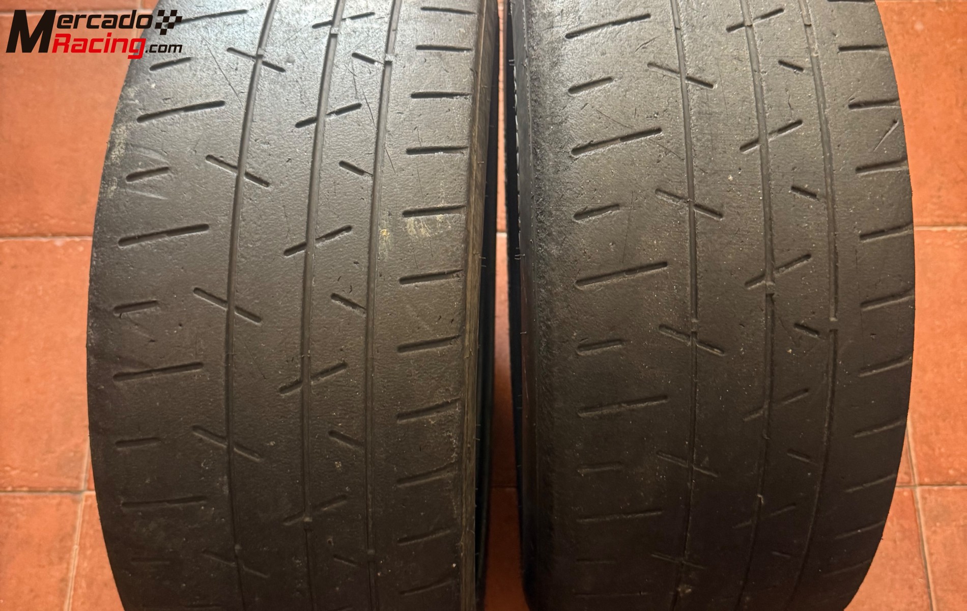 Neumáticos slick hankook 215/45/17