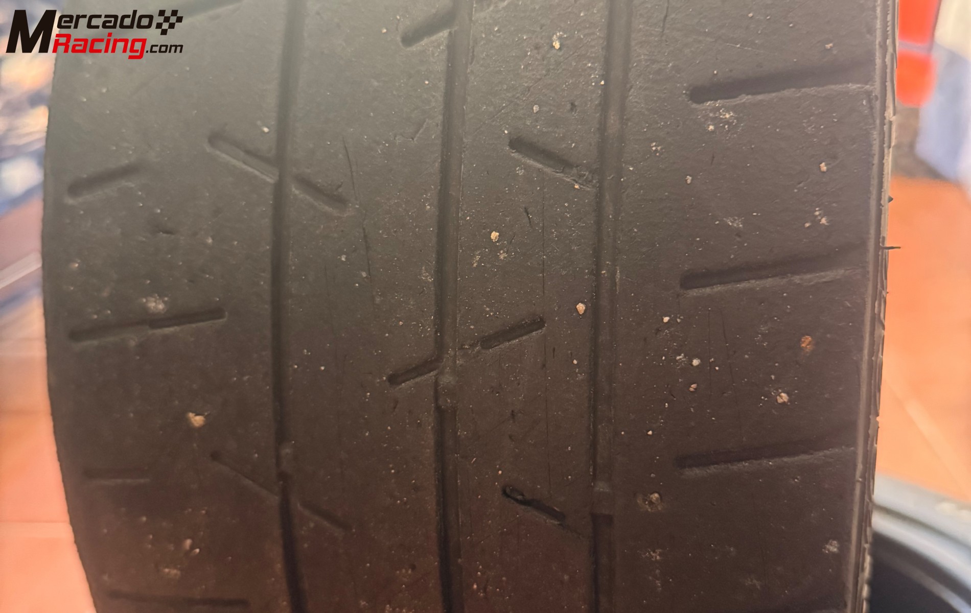 Neumáticos slick hankook 215/45/17