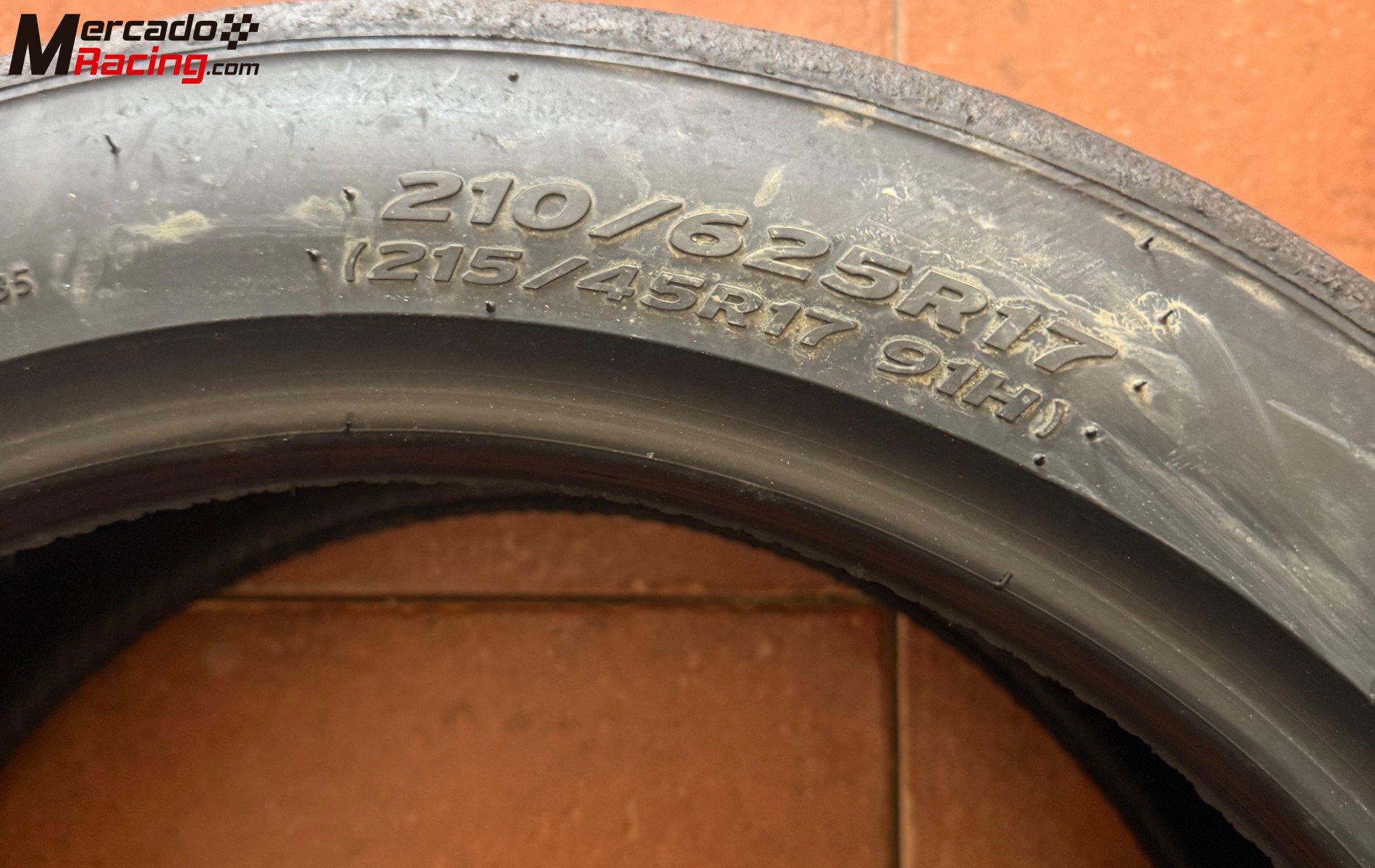 Neumáticos slick hankook 215/45/17