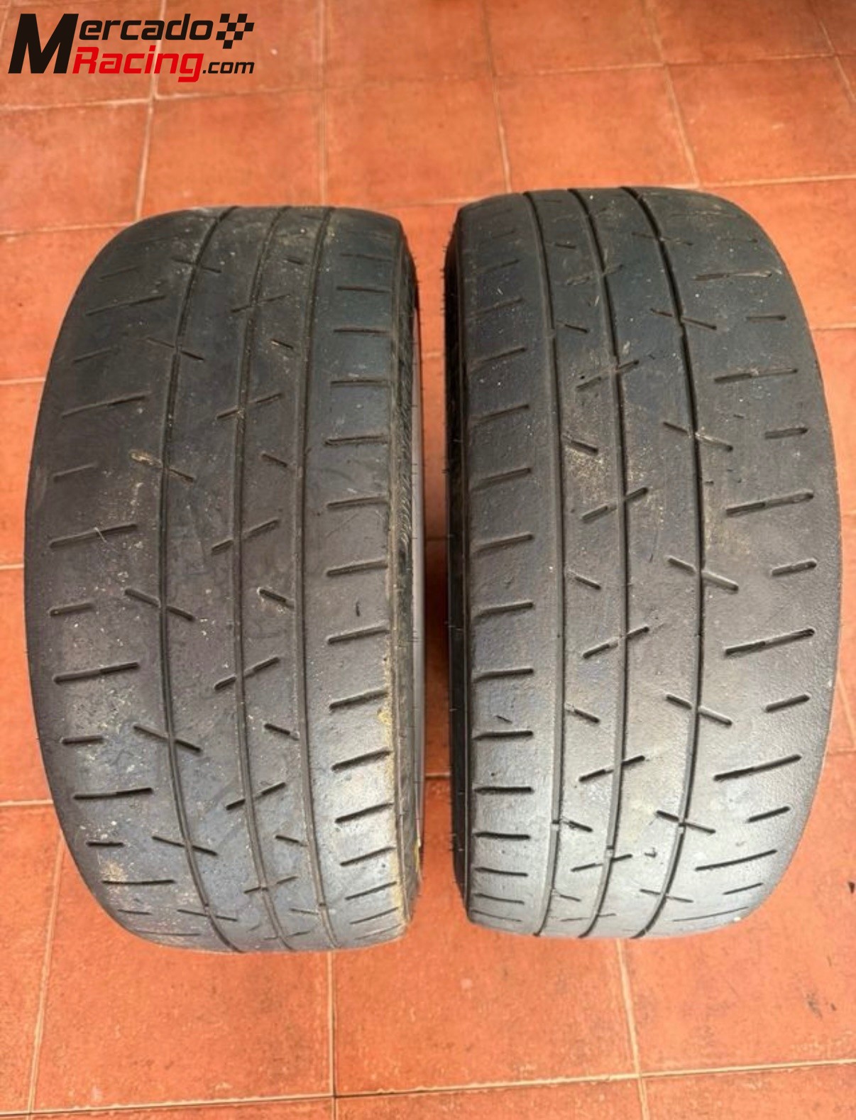 Neumaticos slick hankook 215/45-17 t33