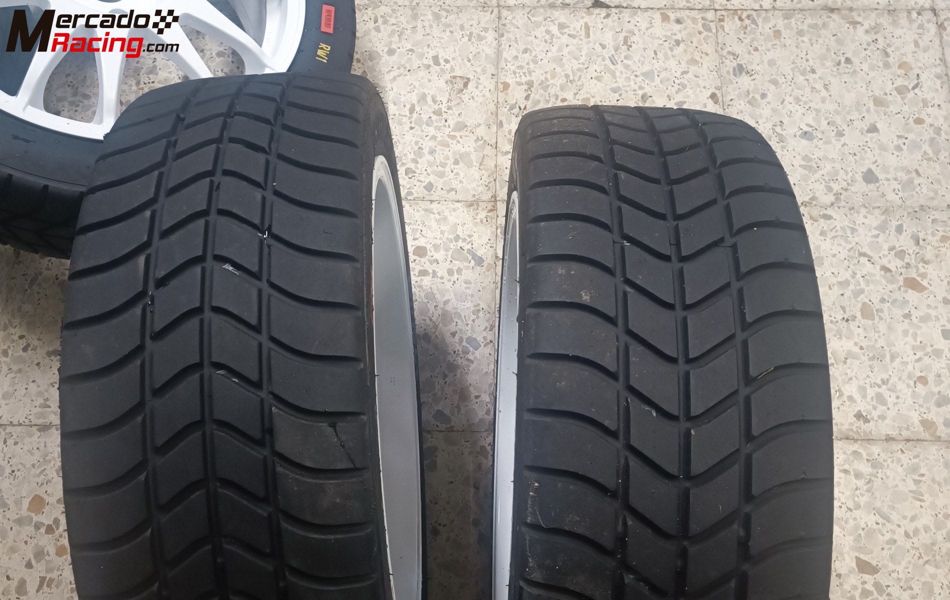 Se venden 4 neumáticos pirelli agua en 17 pulgadas nuevos