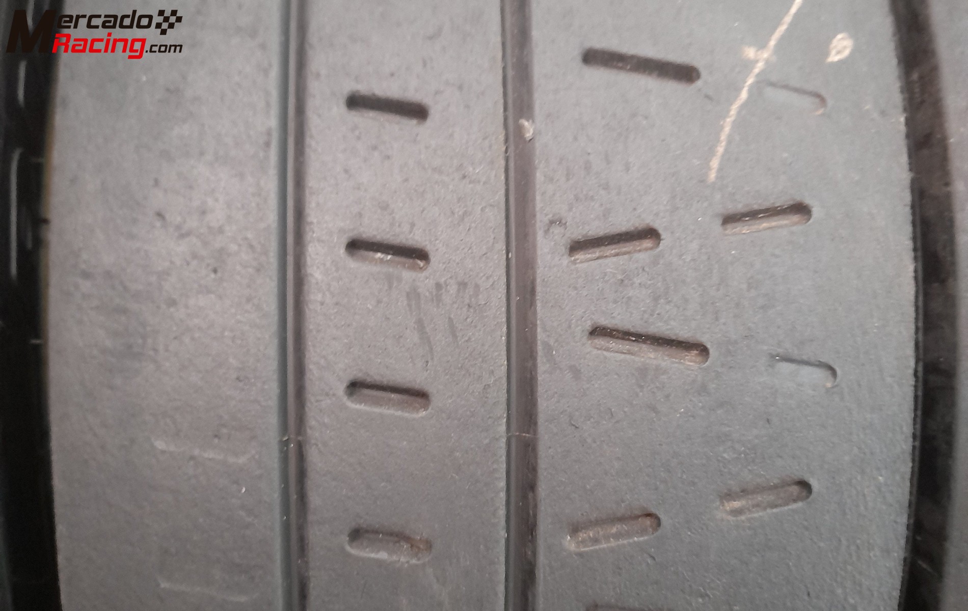 Vendo pirelli 215/45-17
