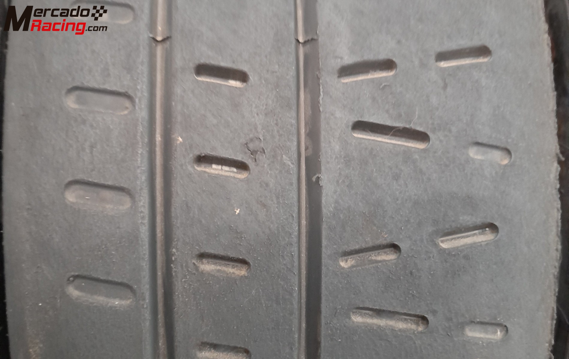 Vendo pirelli 215/45-17