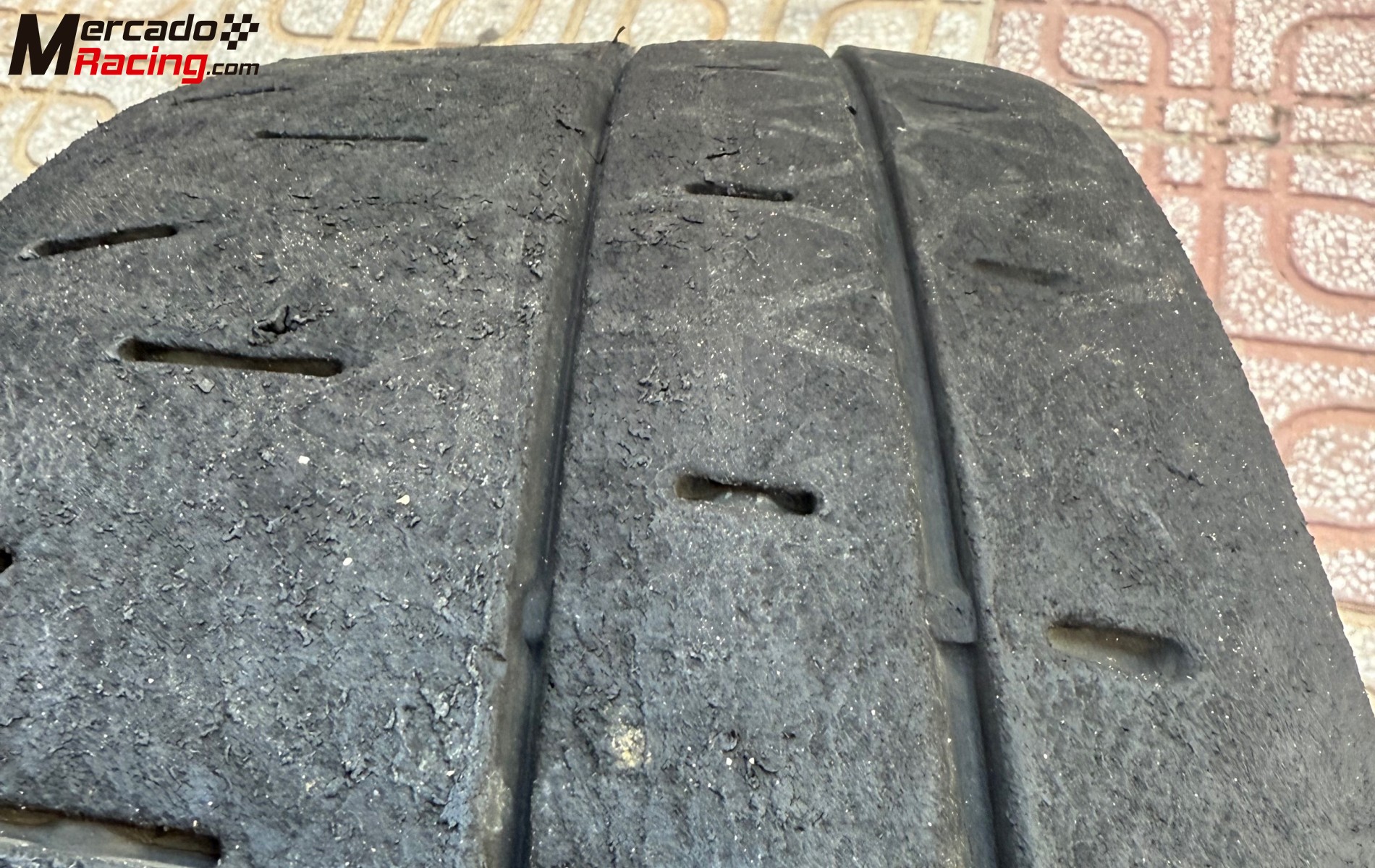 Neumático slick rally pirelli ra7