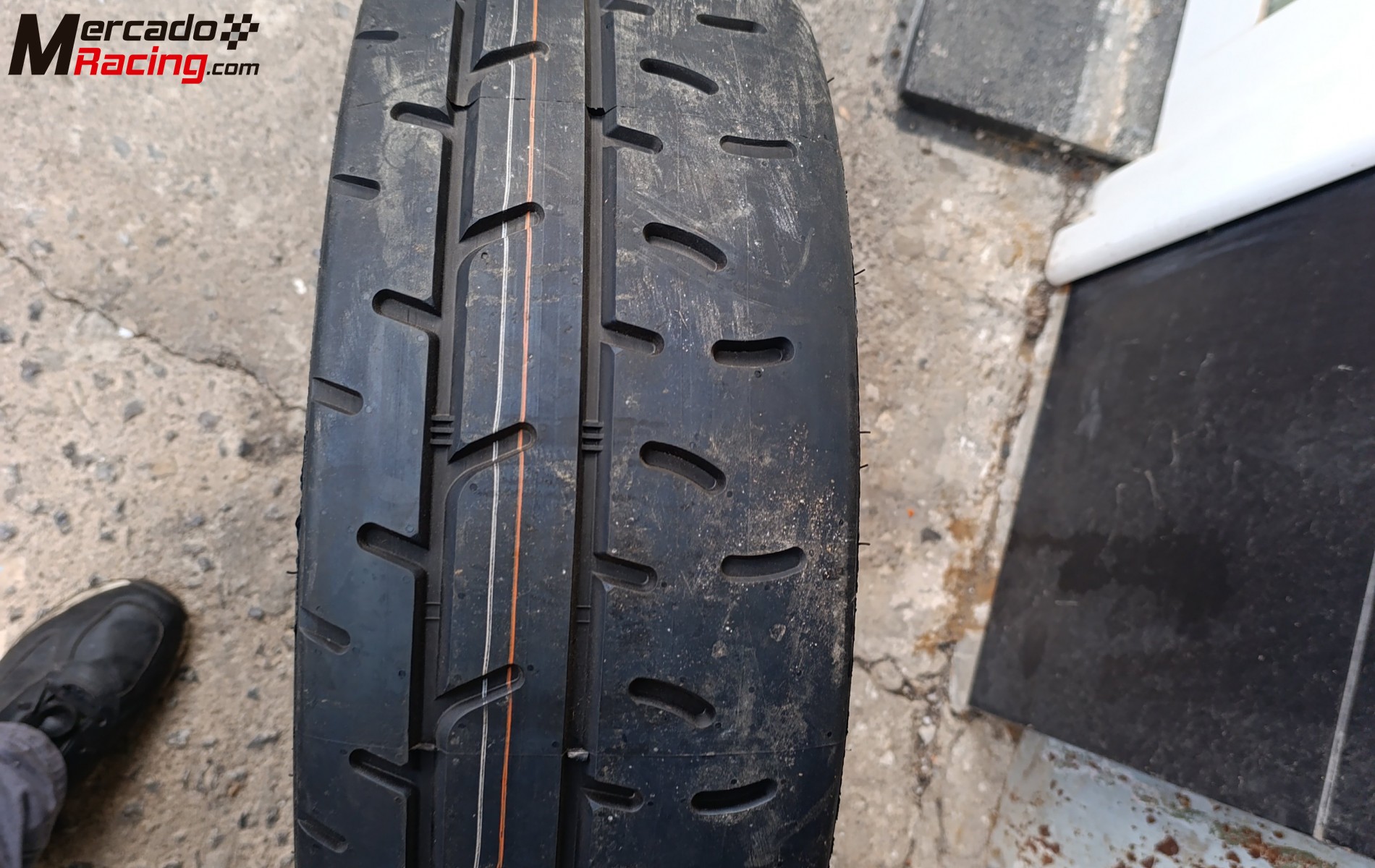 Se vende lote de neumáticos mrf validos para la copa braulio ruiz cantabria