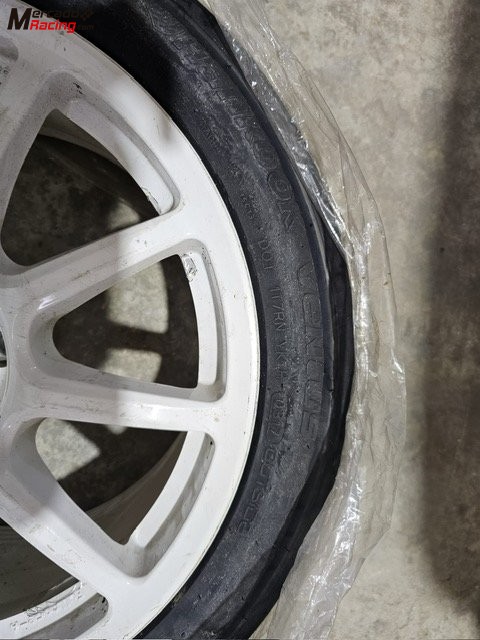 Neumaticos slicks  hankook  t52  y lluvia michelin p20