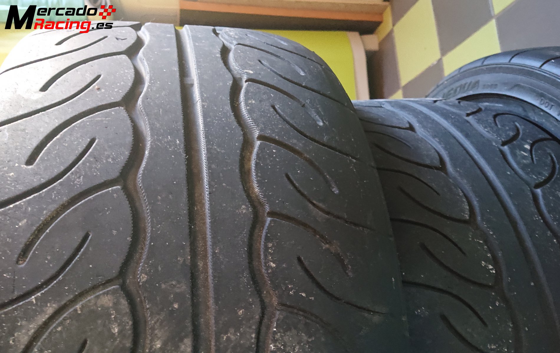 Advan neova 265/35/18