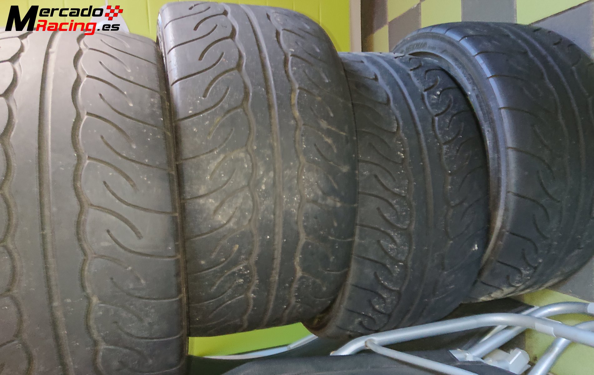 Advan neova 265/35/18