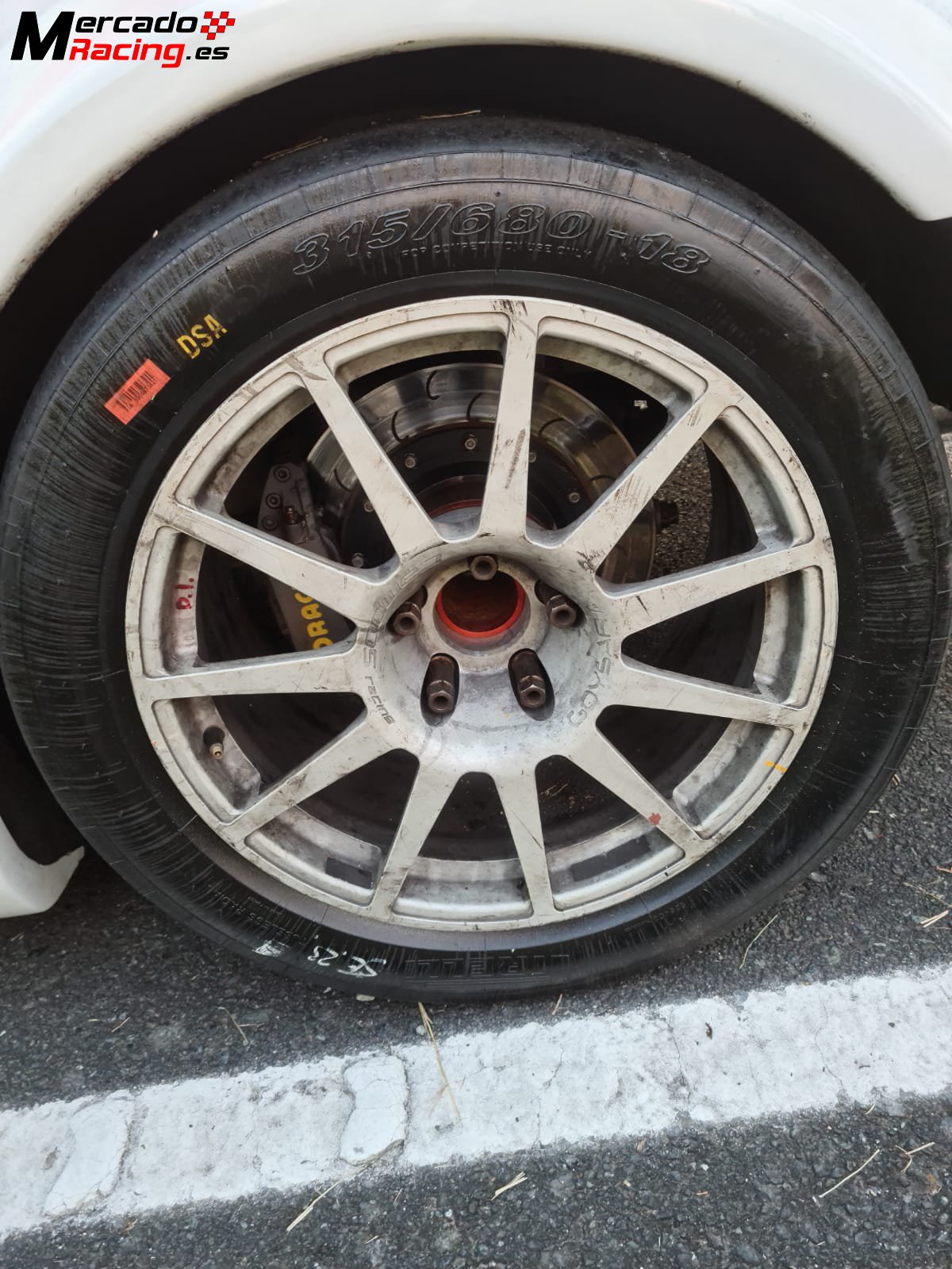 Se venden 4 neumáticos slicks pirelli montaña