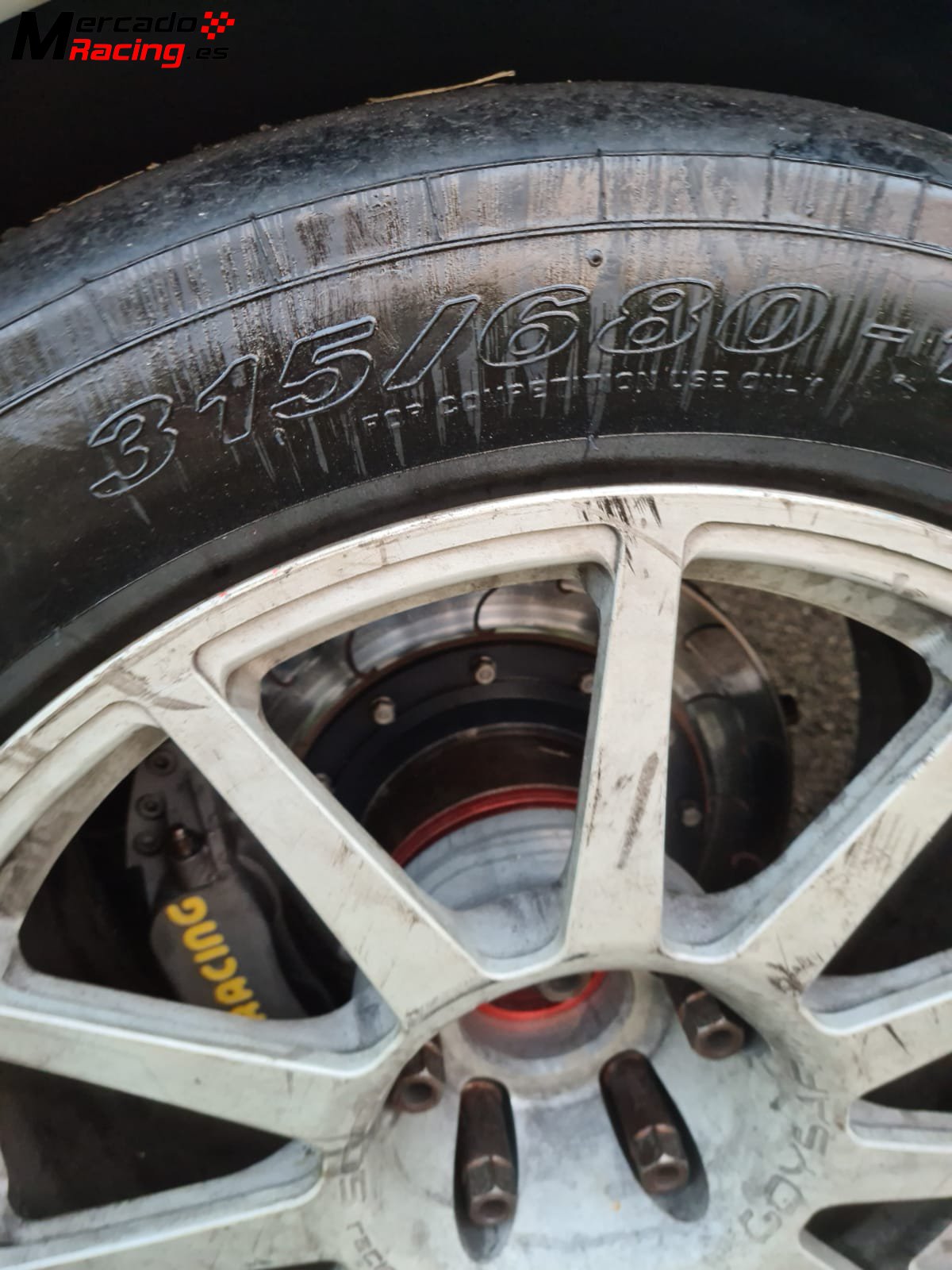 Se venden 4 neumáticos slicks pirelli montaña