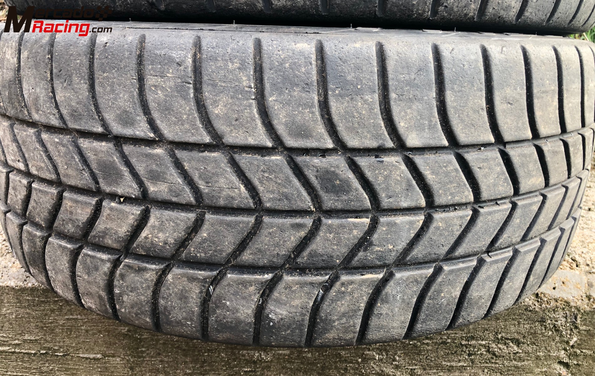 Ruedas pirelli agua