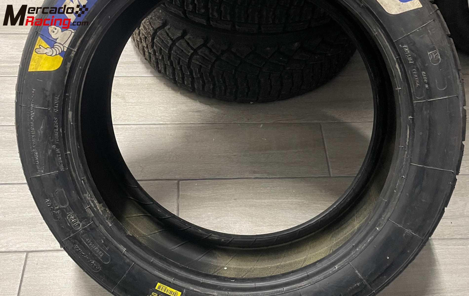 Vendo slicks michelin y pirelli 