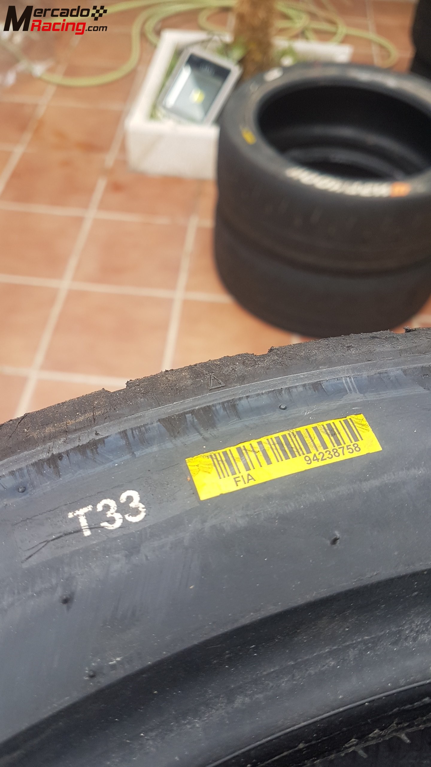 Hankook z215 210/650r18 t33 (compuesto duro)