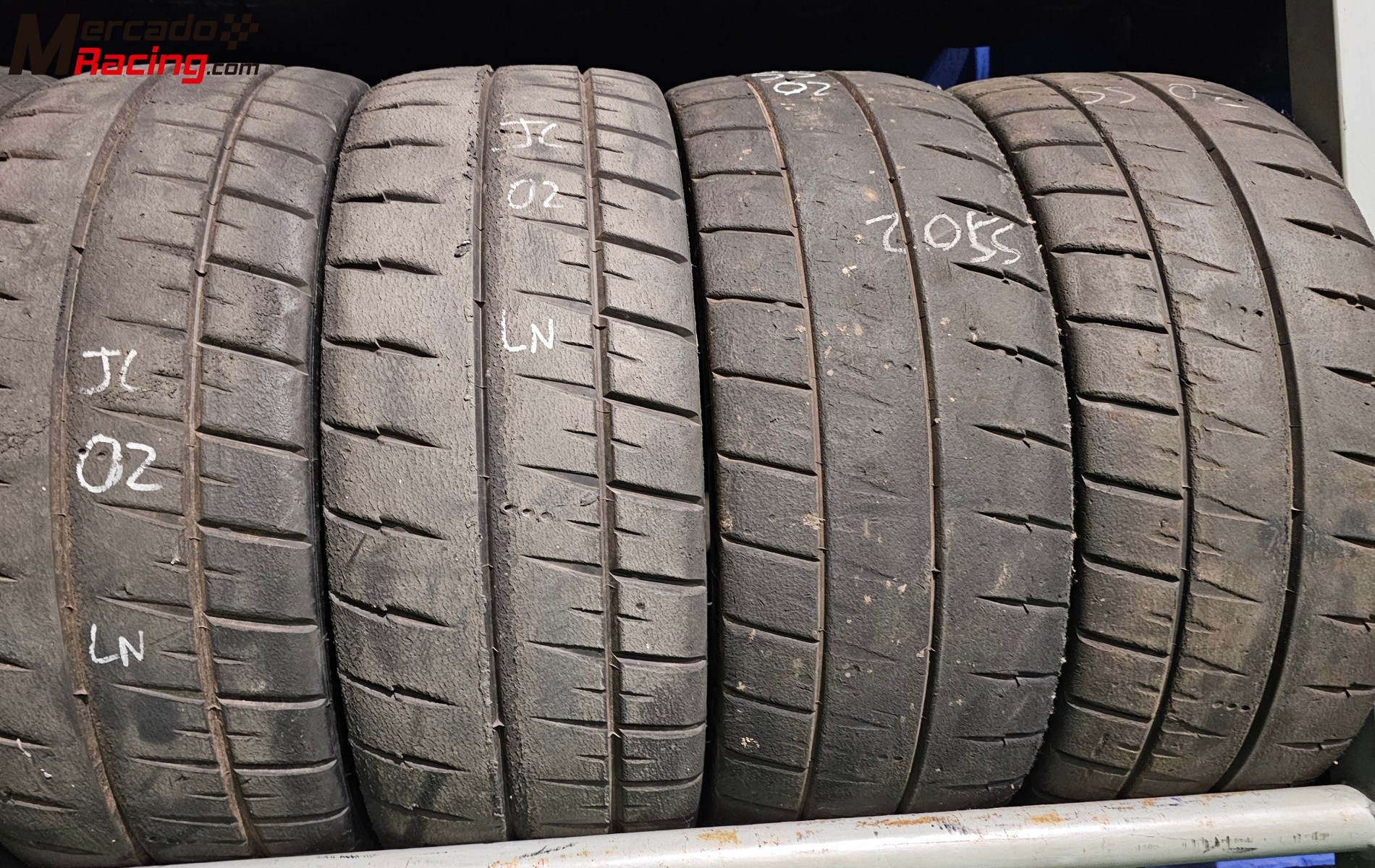 Slicks michelin ss002