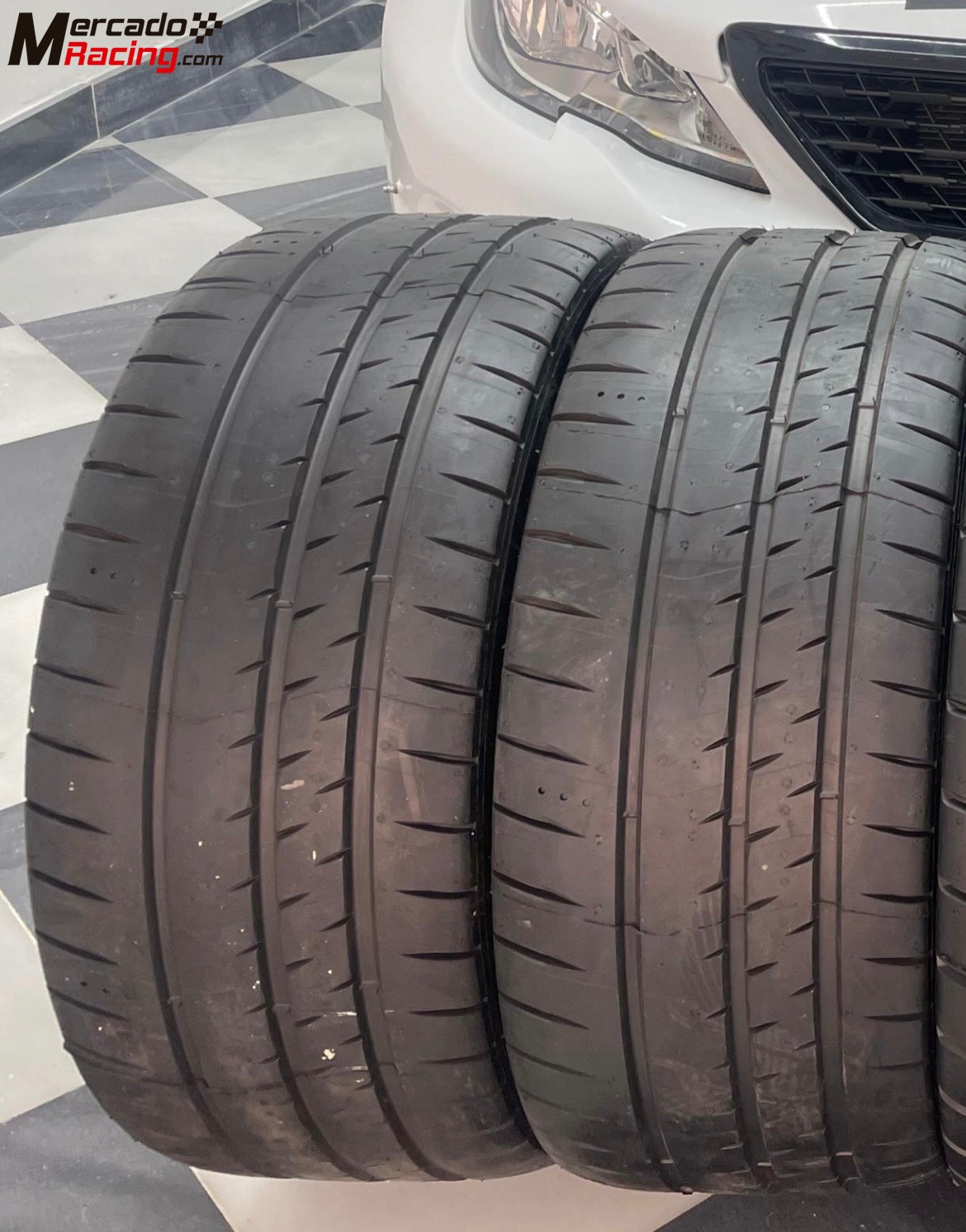 Vendo michelin 24/65/18 m11