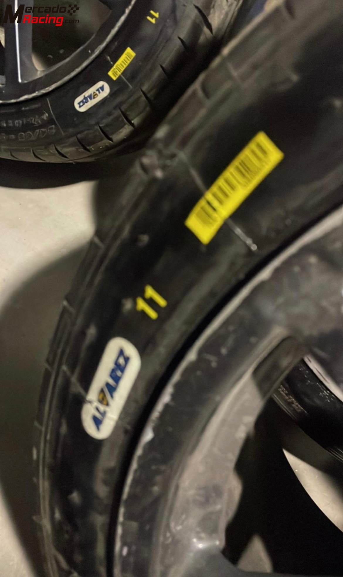 Vendo michelin 24/65/18 m11