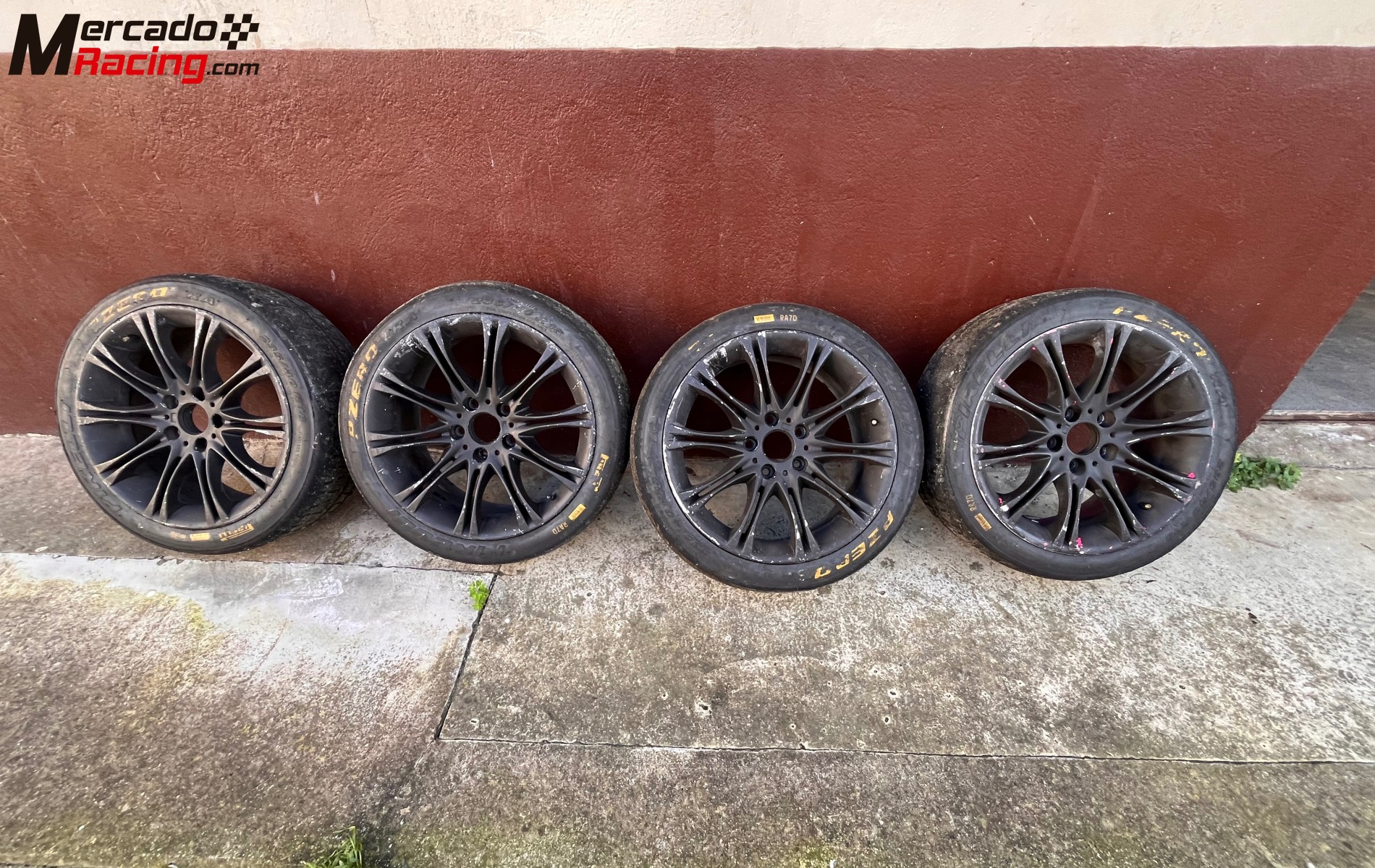 Se venden 4 ra7d y llantas en 18 bmw. en buen estado