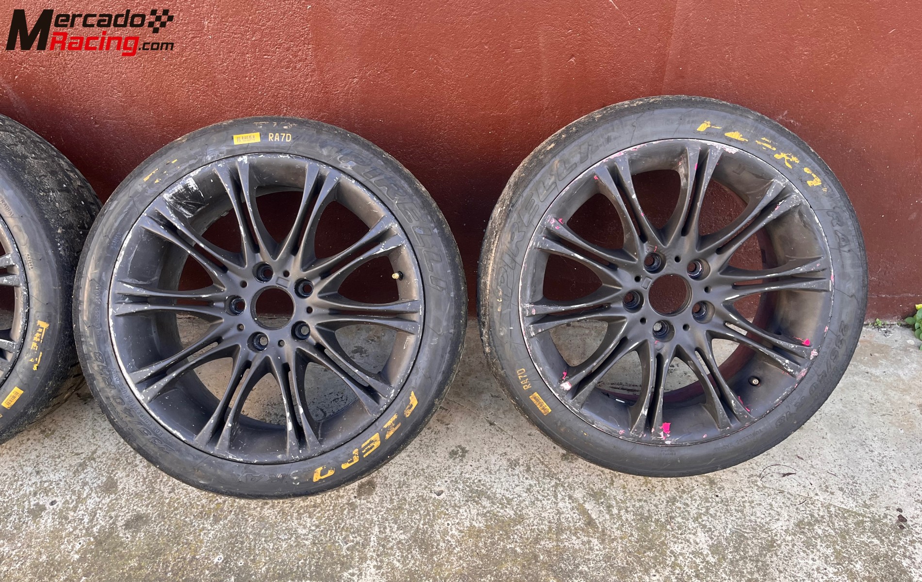 Se venden 4 ra7d y llantas en 18 bmw. en buen estado
