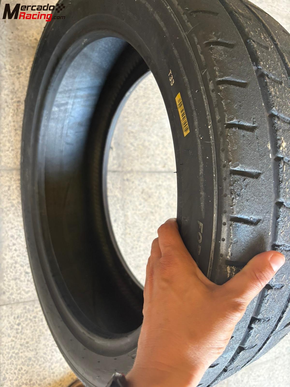 Juego neumaticos hankook en 18 compuesto t33 (duro). 235/40/18