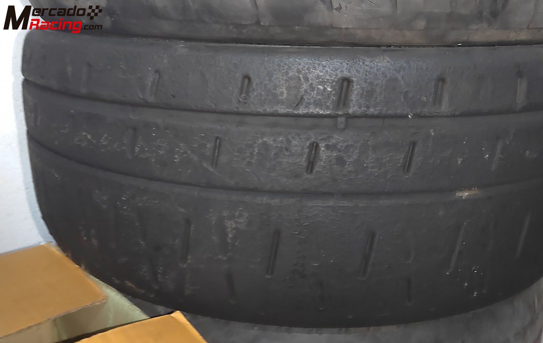 Juego de neumáticos slicks pirelli pzero 235 40 18