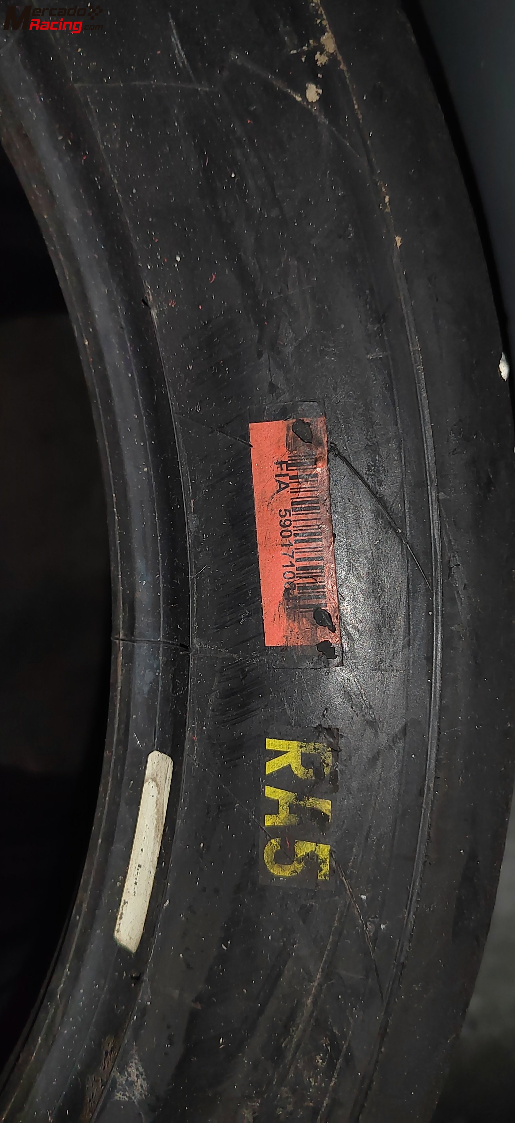 Juego de neumáticos slicks pirelli pzero 235 40 18