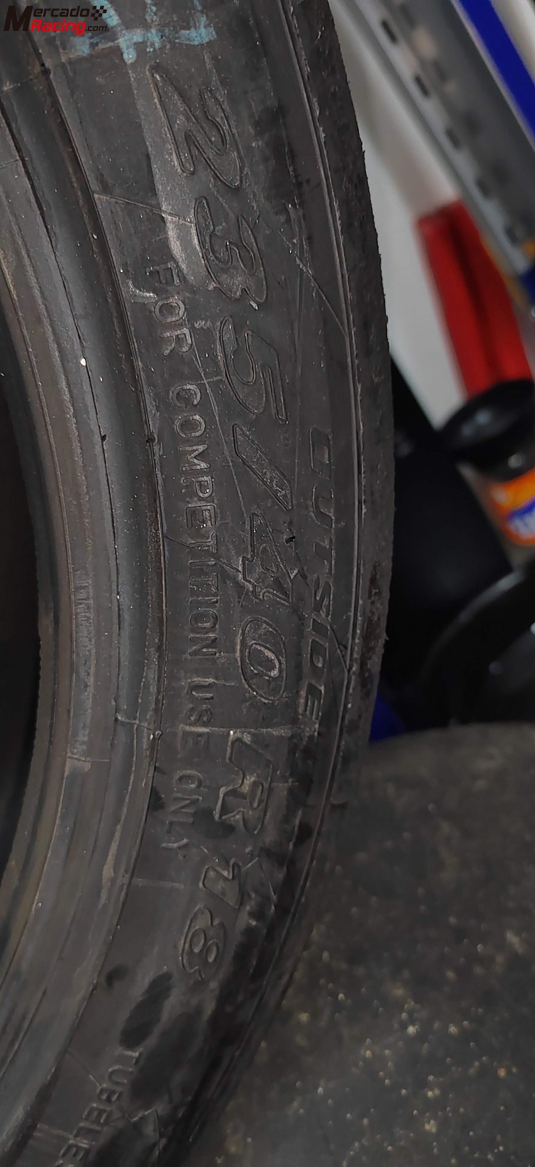 Juego de neumáticos slicks pirelli pzero 235 40 18