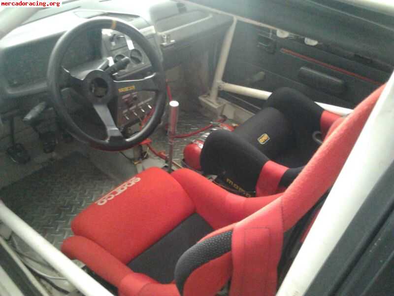 Se vende o se cambia 205 de rally