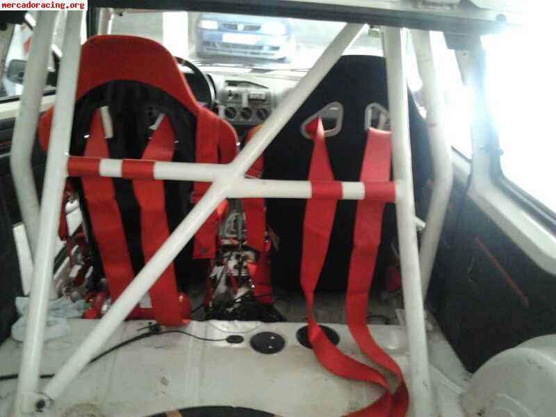 Se vende o se cambia 205 de rally