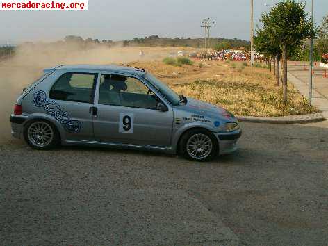 Peugeot 106 slaloms