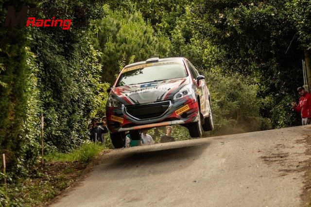 Peugeot 208 r2