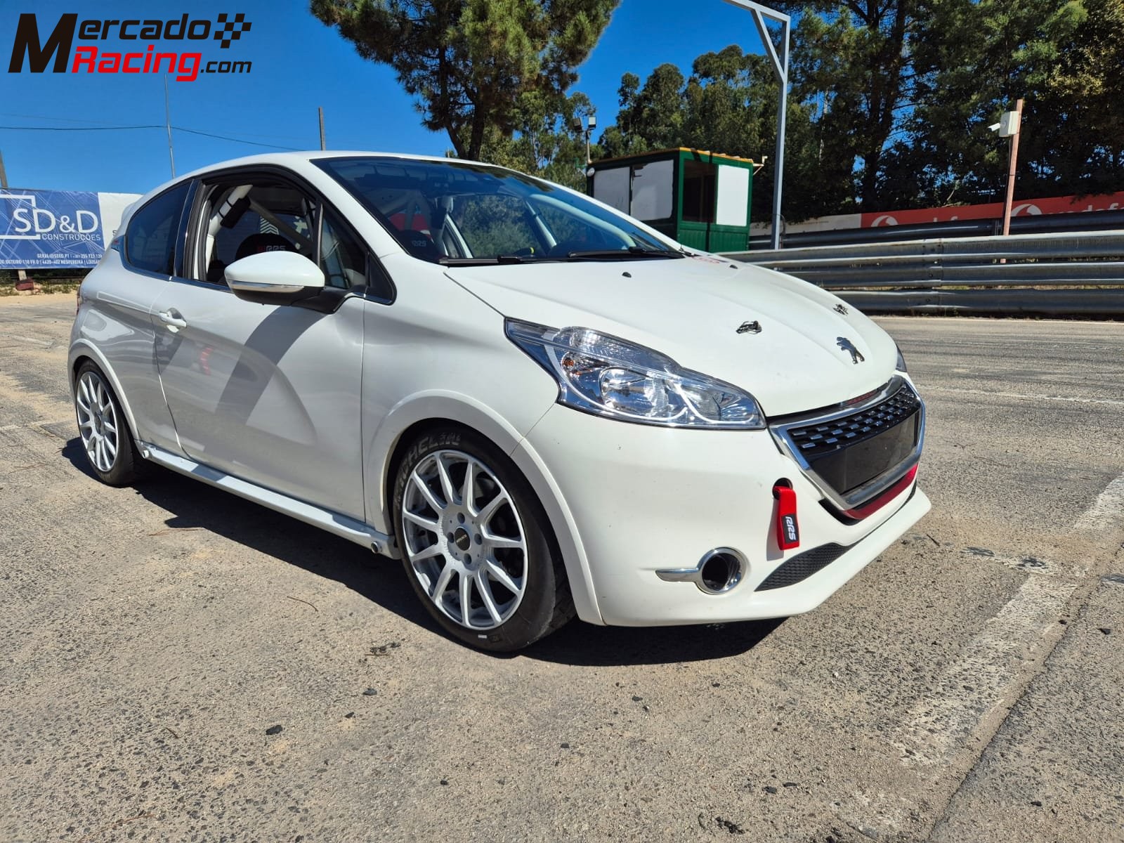 Peugeot 208 gti (novo)