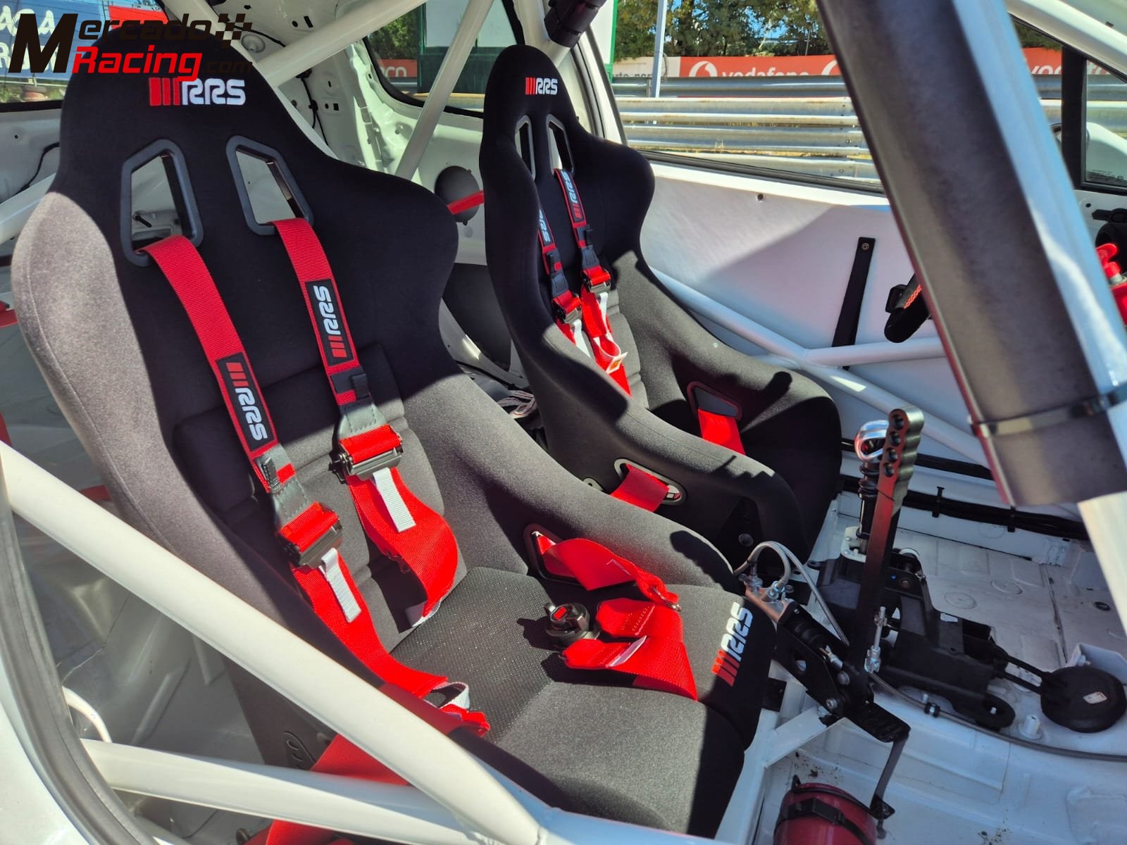 Peugeot 208 gti (novo)