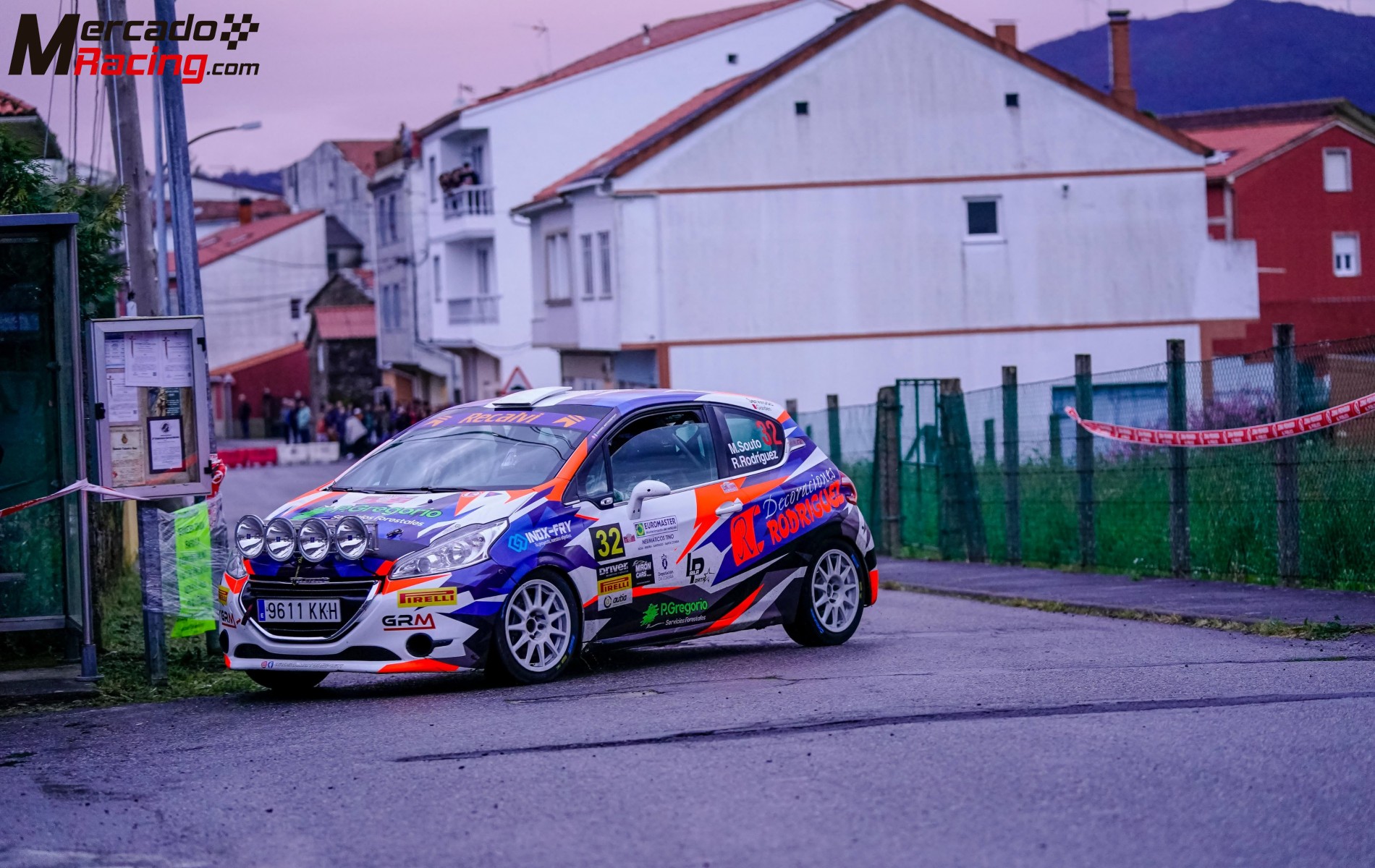 Peugeot 208 r2