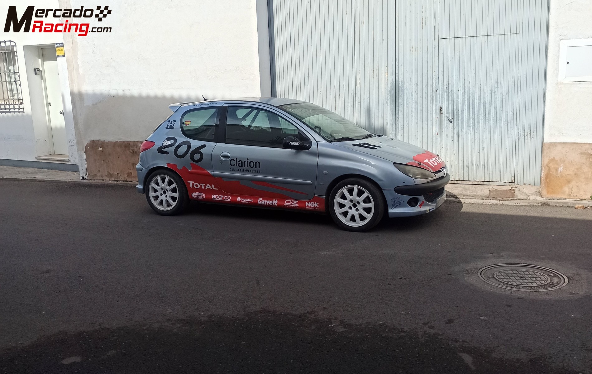 Peugeot 206 gti.