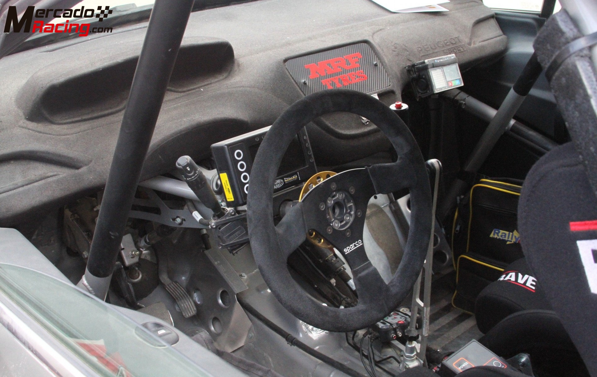 Peugeot 208 r2 - kit de tierra, recien revisado.