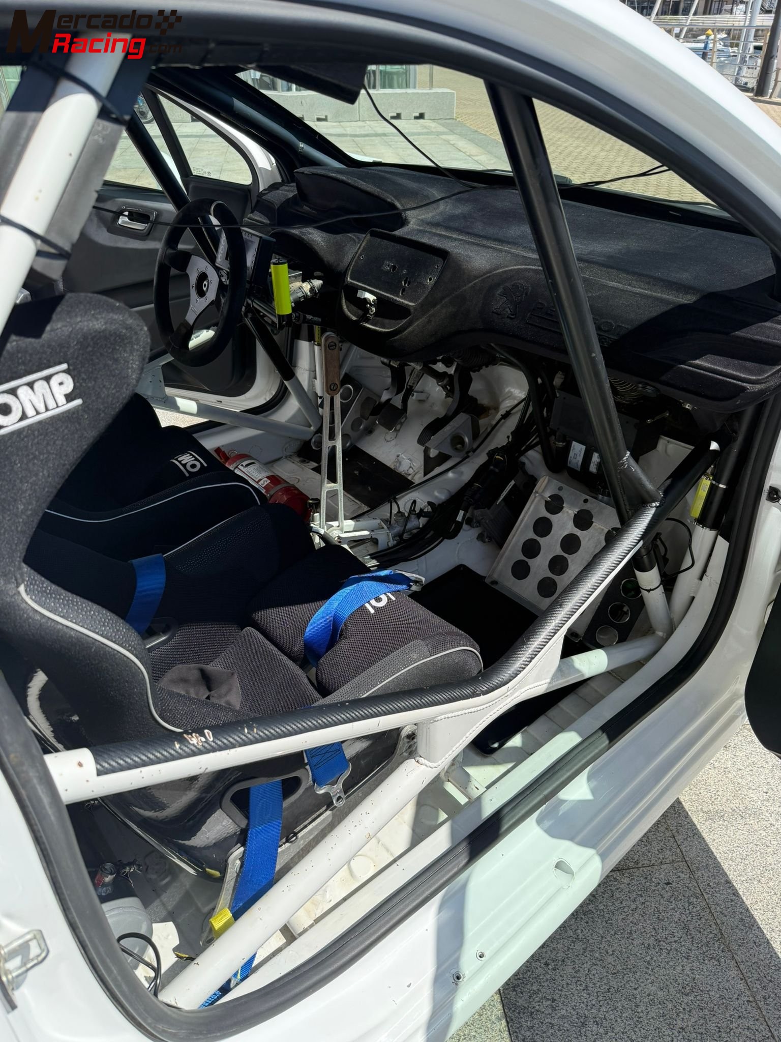 Peugeot 208 r2